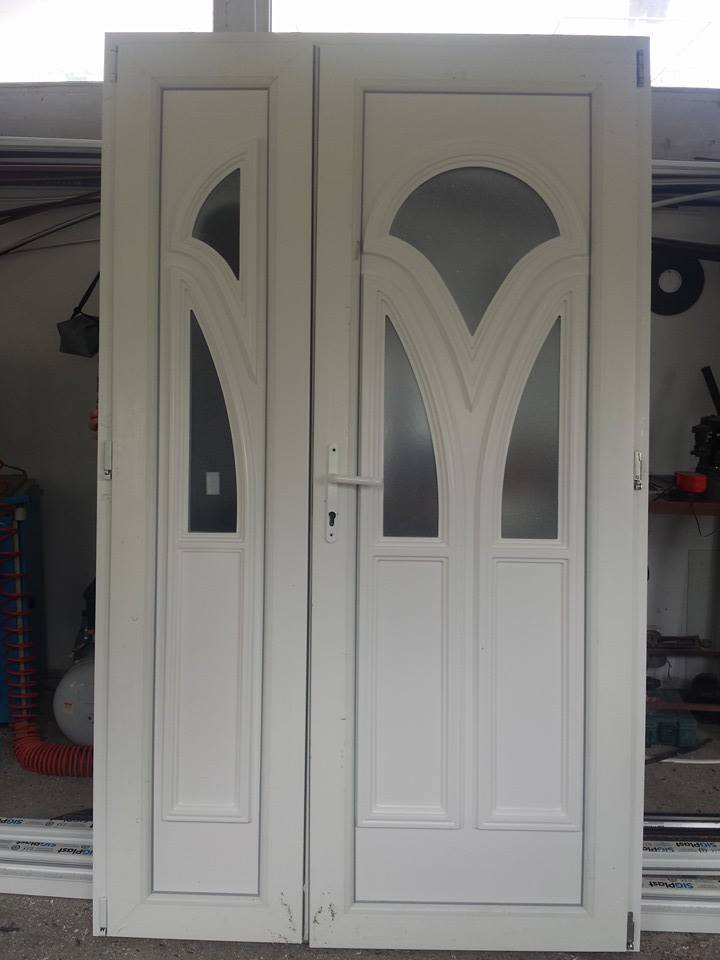 Simple Usi Exterior Emag with Simple Decor